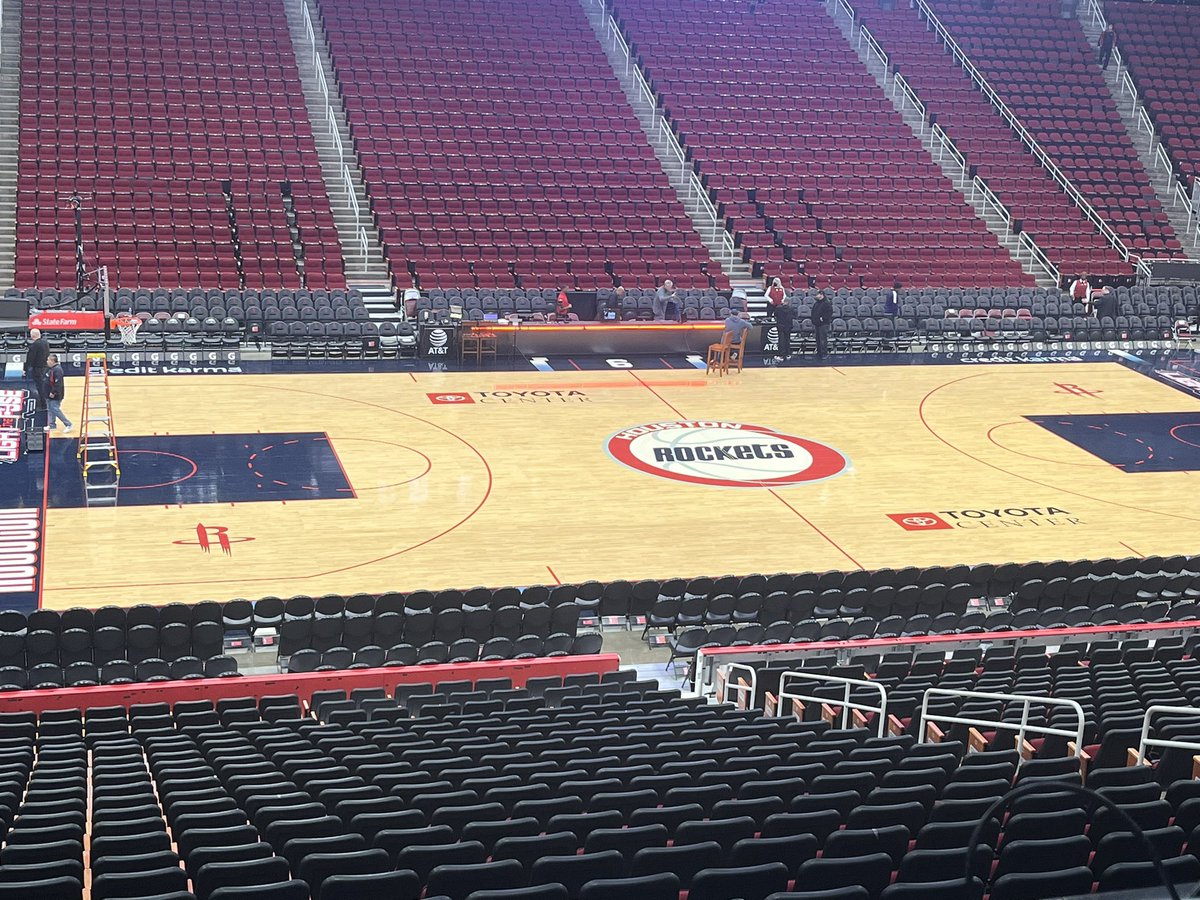 AdamJWexler's tweet image. Retweet this for a chance to see #Rockets vs Raptors TONIGHT at Toyota Center!!! (Section 116, Row 18, Seats 18-21). Must follow me &amp;amp; must have AXS account &amp;amp; I’ll DM the winner at 4p! #Remix night. 🔥🔥🚀🚀🤘🤘