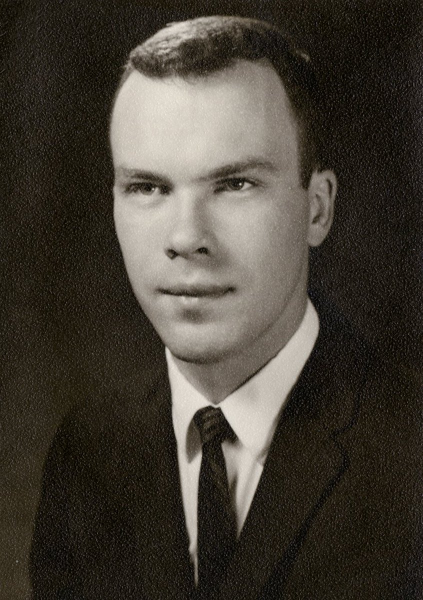 GeorgetownLaw's tweet photo. Congrats on your retirement, Sen. Leahy! Your fellow #HoyaLawyas are very proud of you.
π·: #throwback from Senator Leahy's J.D. application to #GeorgetownLaw in 1961. π https://t.co/j6B5scHXfW