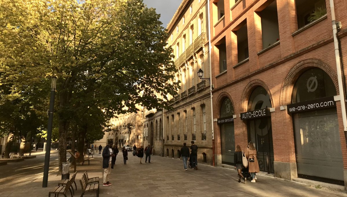 Have you heard of Toulouse as a city centre whose improved street design is revolutionising local prosperity? Probably not. It is not normally lauded as a case study. But the quality of Toulouse’s street design is staggering. The results are stunning.... 

createstreets.com/streets-to-dre…