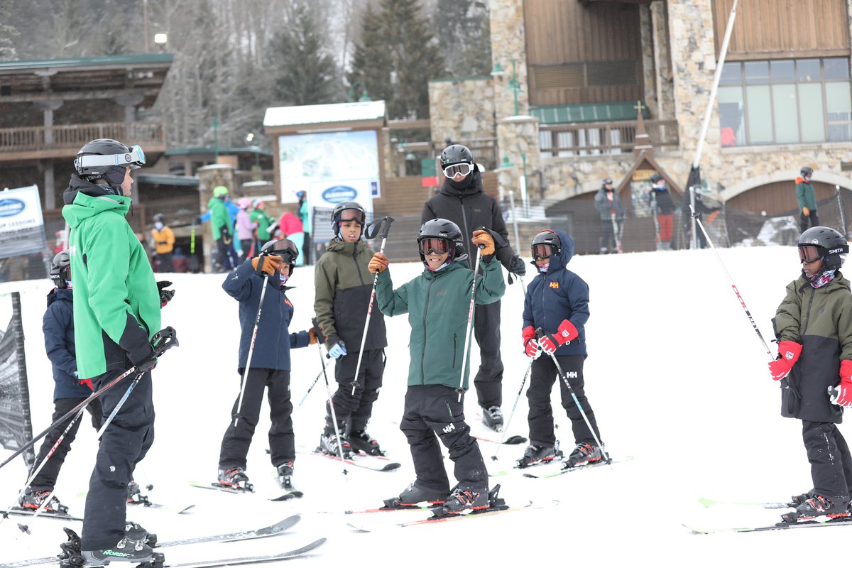 7SpringsPA's tweet image. 👏 Round of applause for the kids from Allegheny Youth Development for trying a new sport today! This was their first lesson so far this season and we are excited to watch their progression. #EpicForEveryone