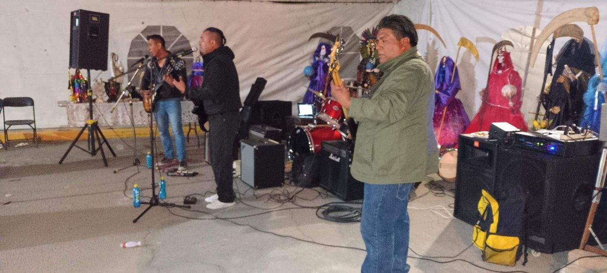 cid_mex's tweet photo. Un rock más !!! En Nextlalpan https://t.co/fxHI99MmlU