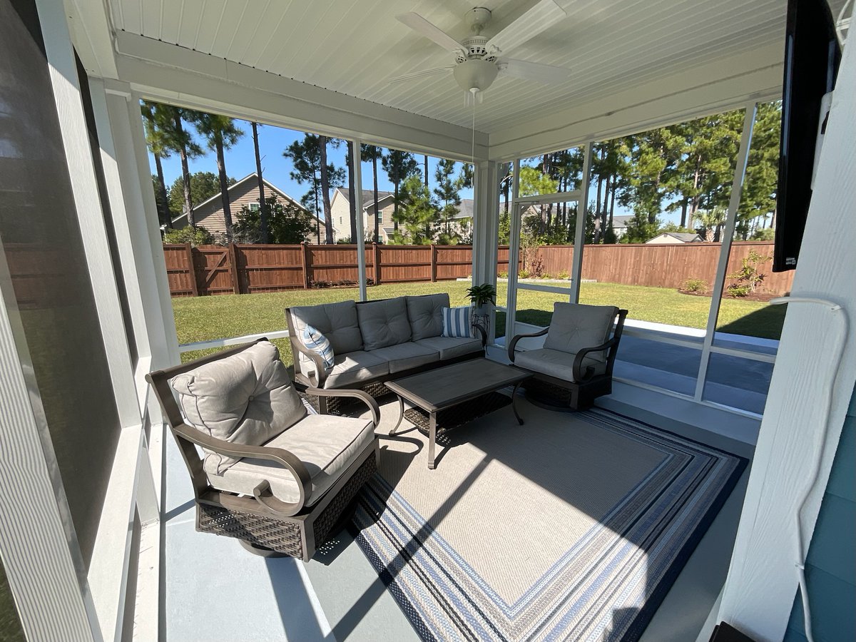 ExpressSunroom's tweet image. Life is better outside...because nothing is better than watching the big game outdoors 🏈

To learn more about the services and outdoor products that Express Sunrooms of Charleston offers, head over to our website!