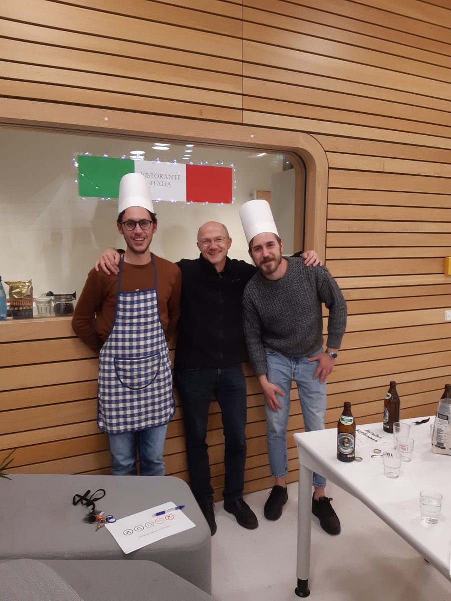 SaurLab's tweet photo. Kick-off #saurlabdinner with authentic🇮🇹Italian cuisine🇮🇹by our very own @AZaurito and twitteless Daniele. Grazie mille for the great evening! We are looking forward to the next international cooking nights in our lab. 🥳 https://t.co/xuJ1XVjrFI