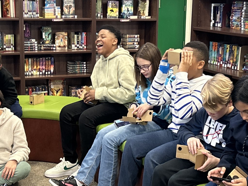 Pratt_TE's tweet photo. Never a dull moment in 5th grade. We are going on a virtual field trip back in time during the American Revolution. #humbleisd #TimberwolvesMoment @MichelleCappel9 @HumbleISD_TE @TEMsSowa https://t.co/Xf8I8wiKPU