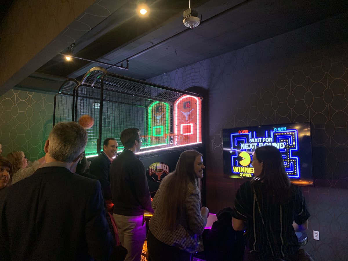 DRICommunity's tweet photo. Attendees of DRI’s Product Liability Conference and Litigation Skills Seminar had fun at the reception sponsored by Campbell Conroy & O'Neil, Cassels Brock & Blackwell, Fasken Martineau DuMoulin, and Gordon Rees Scully Mansukhani.
#DRICommunity #DRIProducts #DRILitSkills https://t.co/StiDVyfRJY