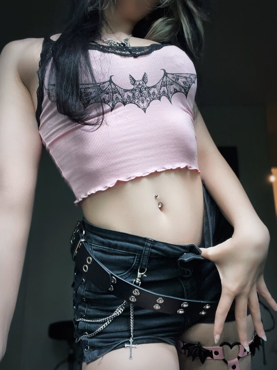 Liinowitsch on Twitter: "🖤"