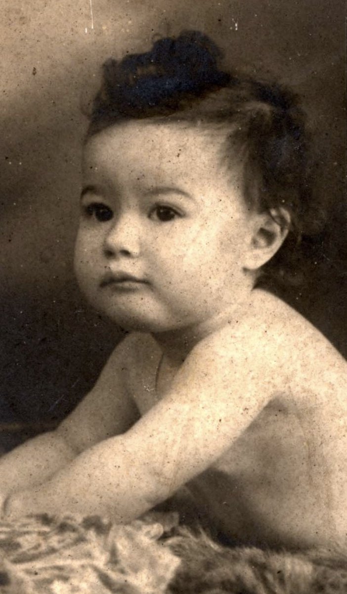 AuschwitzMuseum's tweet photo. 3 February 1942 | A French Jewish girl, Marcelle Pizanti, was born in Vichy. 

In June 1944 she was deported to #Auschwitz together with her parents Jacob and Alice. None of them survived. https://t.co/tID4qb2n46
