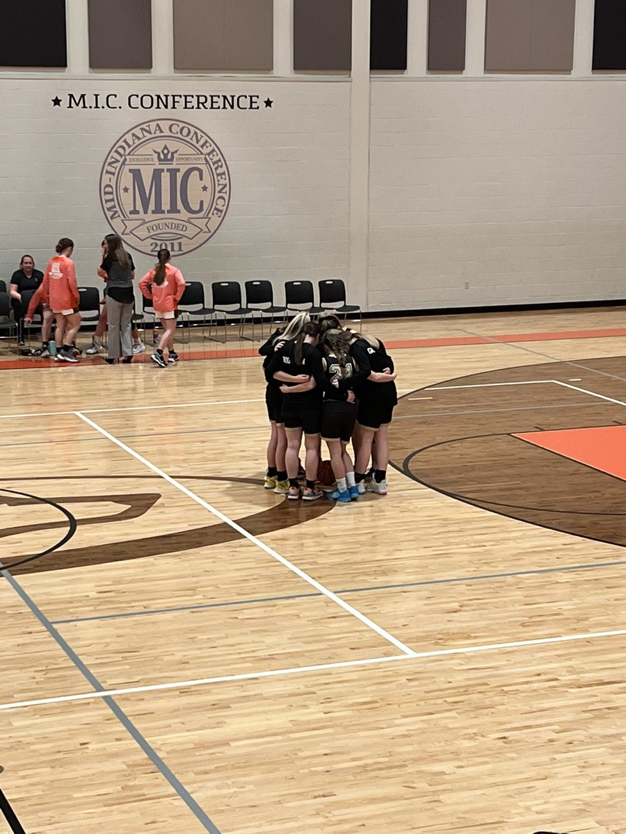 LaylaDawson21's tweet photo. Highlights from 2/2/23 vs Hamilton
Heights 8th grade

Respect from Heights for Face Guarding all game.

1/9FG 
2 - Points
4 - Rebounds
5 - Assist
4 - Steals

#8thgradeseason #dreambig #workhard #earnyourspot
#LaylaDawson
#FinishYourBreakfast #BeNotOfThis🌎 #UAWill https://t.co/LFtKCYvswd