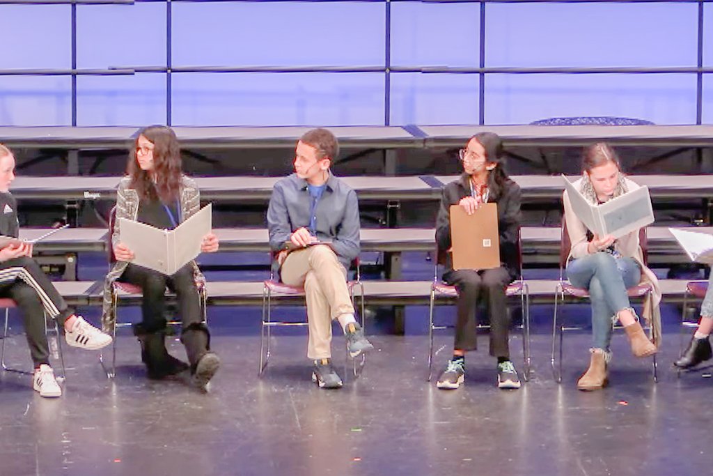 Could you imagine a world with no internet? 🤔 (Crazy, right?!) Get your tickets for <a href="/HeinemanHawks/">Heineman Hawks</a> play, "The Day the Internet Died" for THIS WEEKEND:

🌐 Friday, February 3 at 7:00 PM
🌐 Saturday, February 4 at 2:00 PM

(A livestream will be available)
🎟️d158.ticketleap.com
