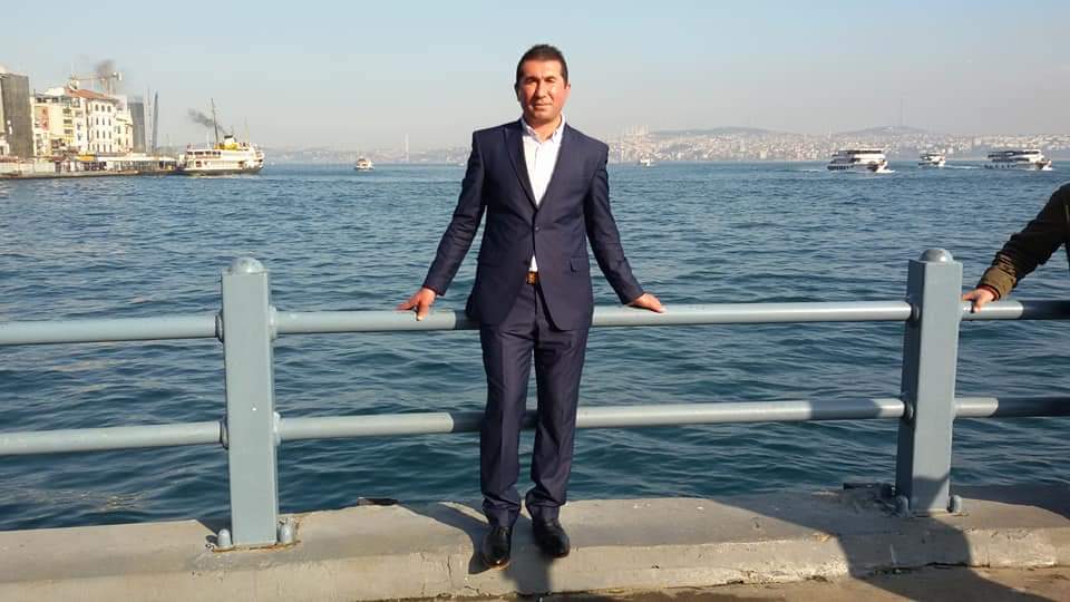 HarunBaydilli's tweet photo. 🔸Aynılarla dolu bir dünyada farklı olmaya cesaret et.
🔹Dare to be different in a world full of the same.
İstanbul 💙 Türkiye 🇹🇷
#girişimci #girişimcilik #entrepreneur #entrepreneurship #business #businesslife #vizyon #startup #founder #director #evdam
#Türkiye #Turkey https://t.co/SjczmRXDNd