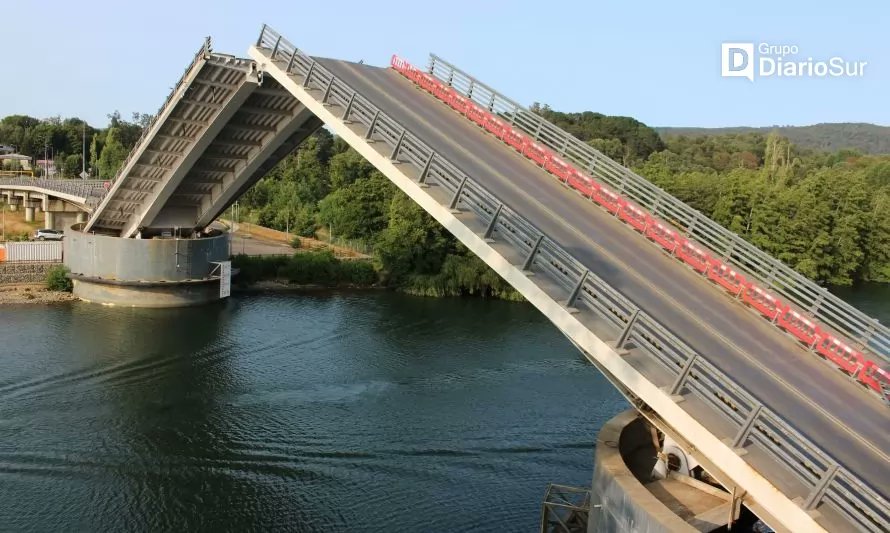diariosur_rios's tweet photo. Este sábado MOP realizará nueva apertura de prueba de puente Cau Cau  #Valdiviacl https://t.co/1guLY8hCki https://t.co/k3oBgWAIfl