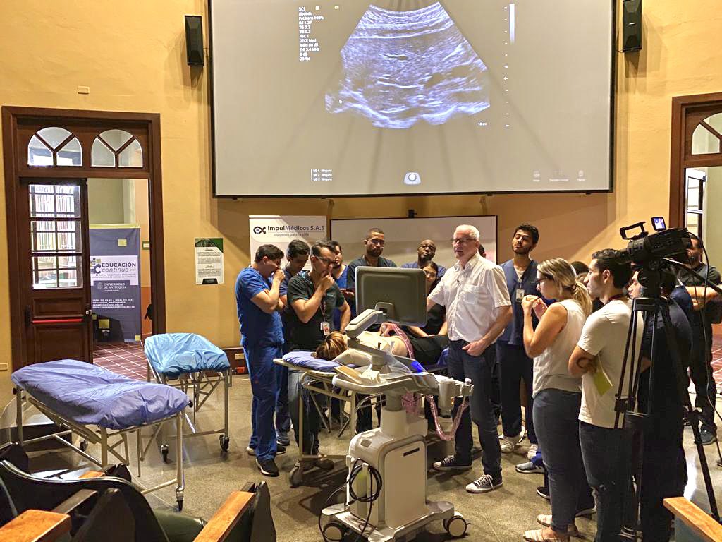 Medicina_UdeA's tweet photo. 👉 En alianza con la Universidad Heidelberg @UniHeidelberg (Alemania), esta semana realizamos el Curso de Ultrasonido y elastografía hepática para médicos en lugares remotos 😱 

¿De qué se trató? 

🧵 Hilo 👇🏻 https://t.co/nKzcHVpiz1