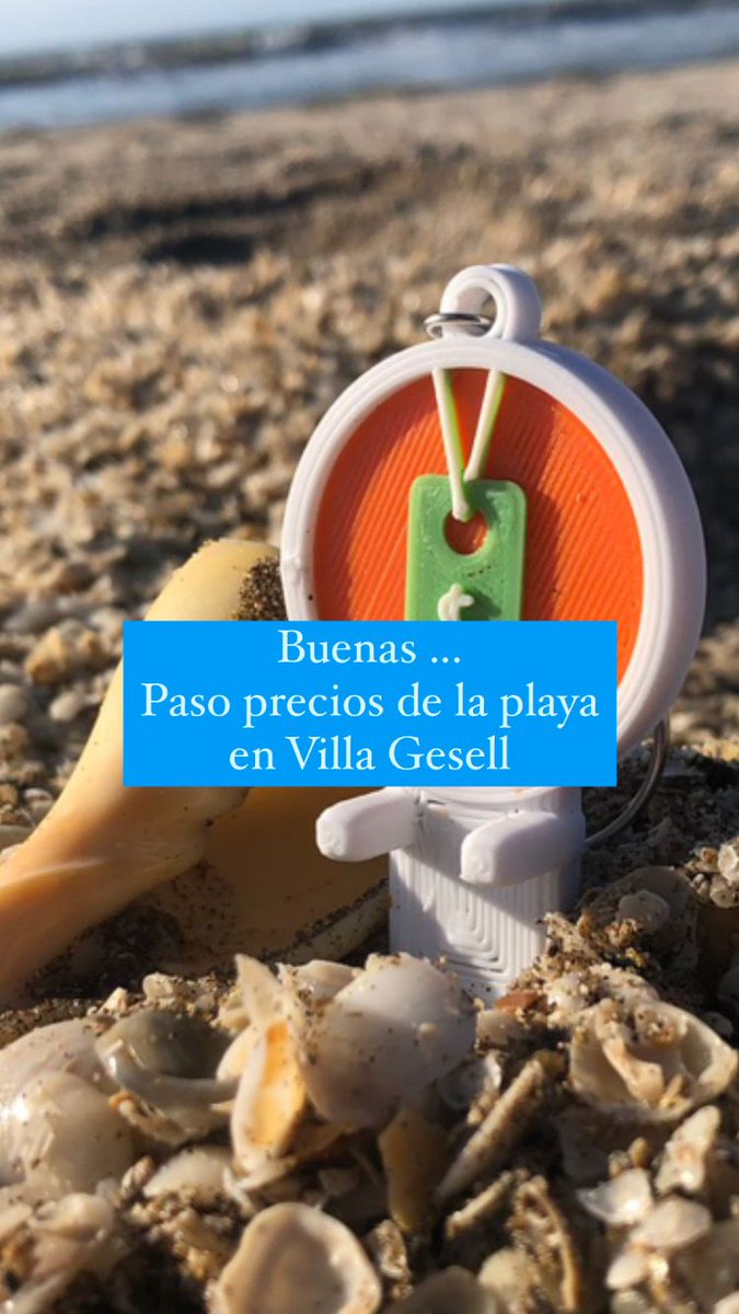 Precios en #VillaGesell

En la playa 🏖

💰 $1000 (3 chipá)
💰 $500 agua (500cm)
💰 $1000 pororo mediano 
💰 $600 choclo
💰 4000 Alquiler de sombrilla x día