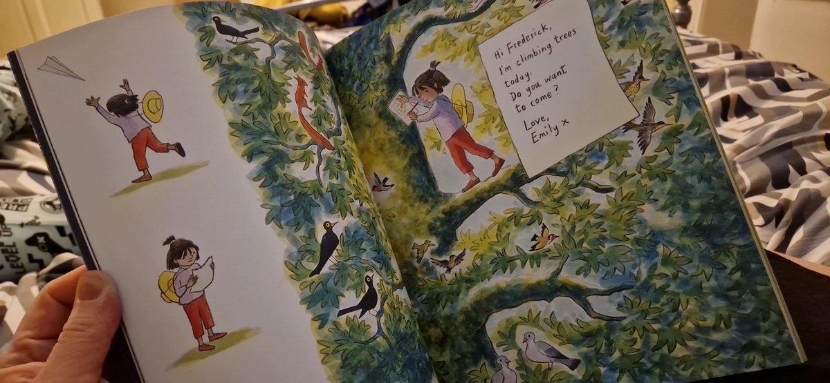 Tonight's #bookatbedtime is #TheMisadventuresOfFrederick by <a href="/bnmnly/">Ben Manley</a> and illlustrated by @emmachichesterc ( a relative!🙂) 

A fab story of back and forward messages between the risk-averse Frederick and adventurous friend Emily!