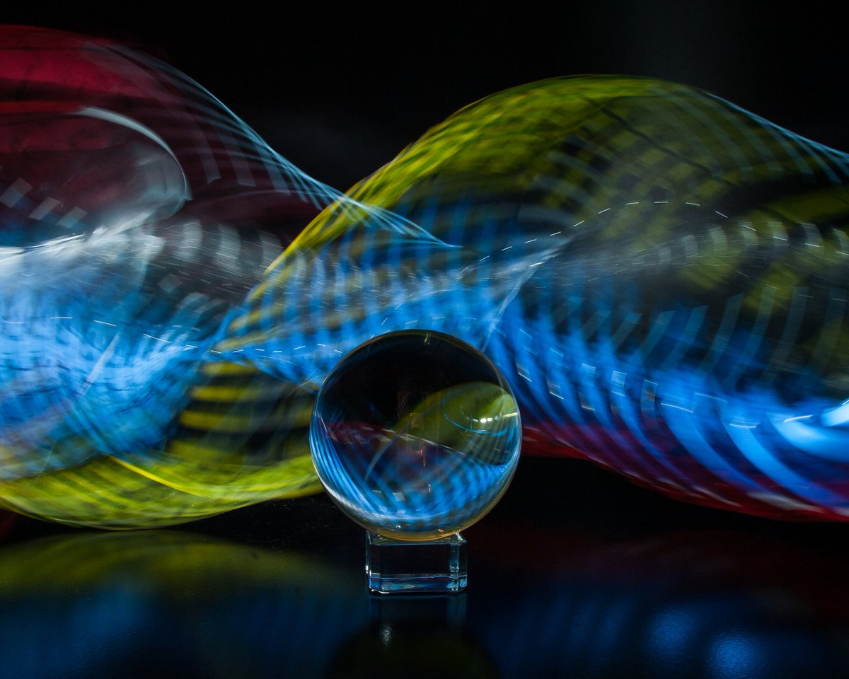 hpouletdebaut's tweet photo. #crystallball #crystallballphotography #lensball #lightpainting #lightpaintingphotography #lightpainter #longexposure #longueexposition #photooftheday #photography #photographylover 
#cristalbal https://t.co/VEf5BhQvHa