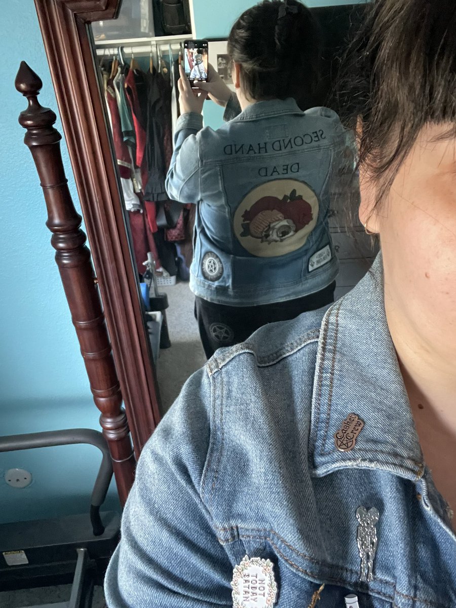 SecondhandDead's tweet image. Added some patches to my denim 🥰