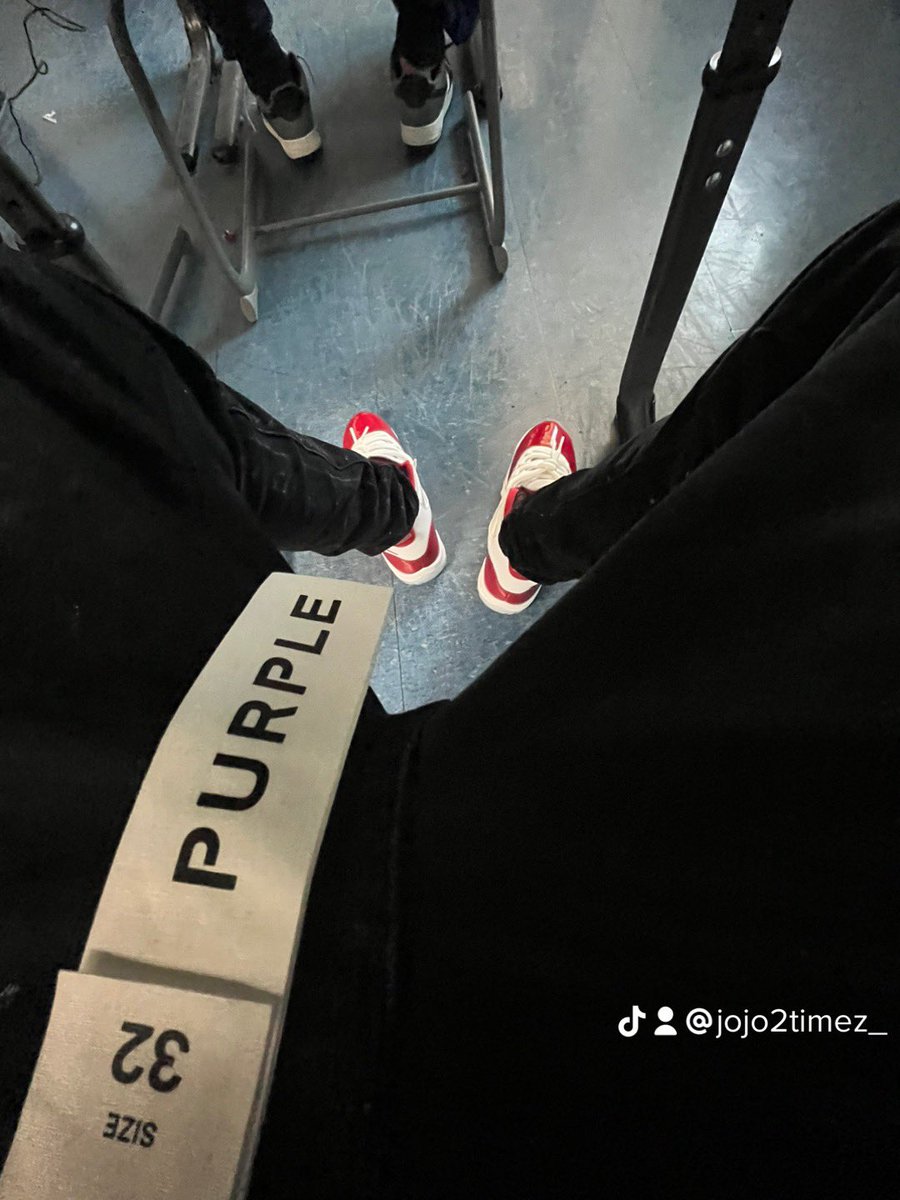 punchmadeza's tweet photo. @xStreaky calm feet’s https://t.co/UNwThCaGmR