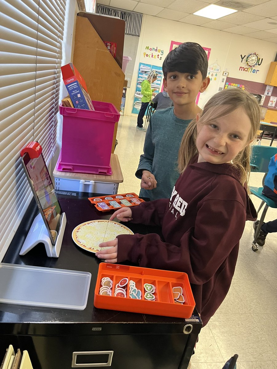 MsKGifford's tweet photo. Aren’t Fridays a perfect day for STEAM activities?! We sure think so! #swelem #cpsreds #steam https://t.co/g6sc9ELUba
