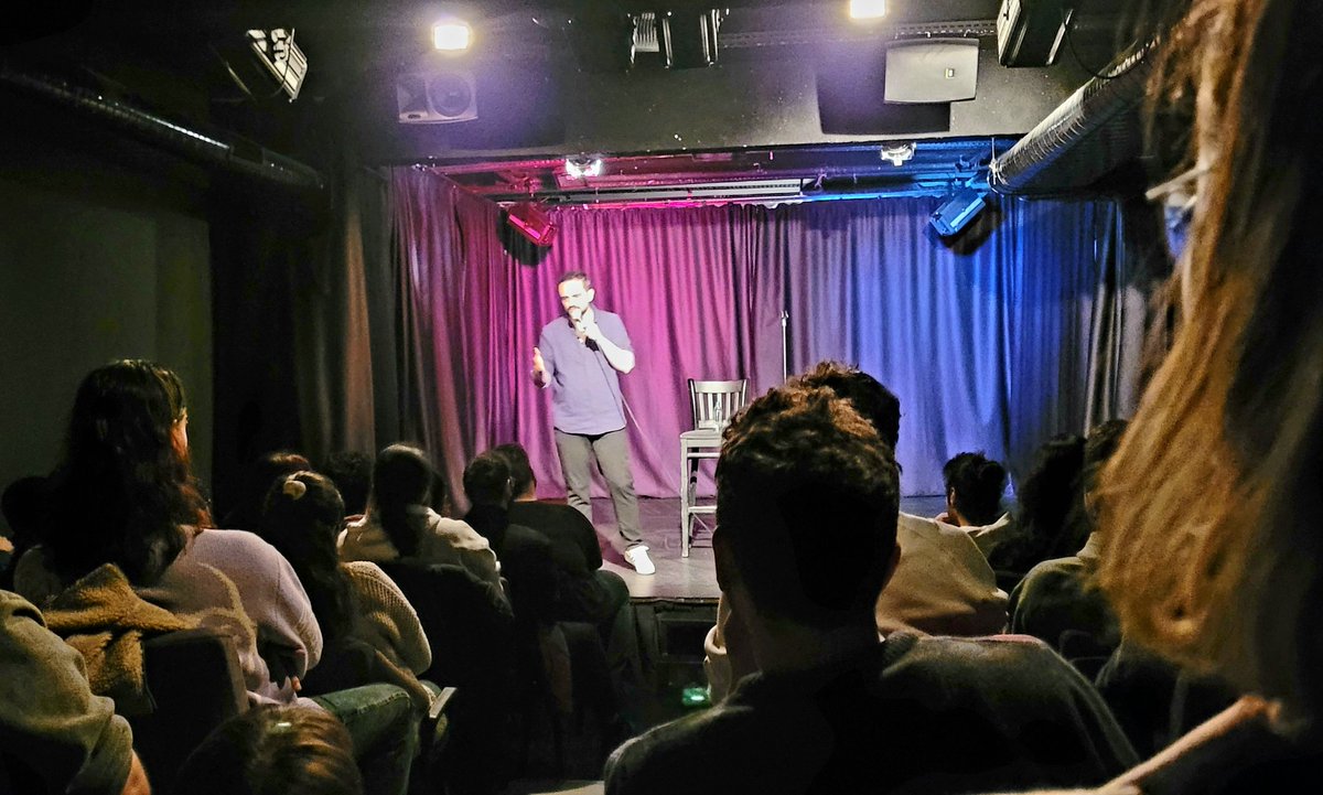 mtbasar's tweet photo. Karlı bir Ankara akşamında @IsmailTurkusev'in aşırı eğlenceli stand-up'ı ile kapattım. Teşekkürler abi, Ankara'ya daha çok bekliyorum. ＼(^-^)／＼(^-^)／＼(^-^)／ https://t.co/3BGH5dBvqT