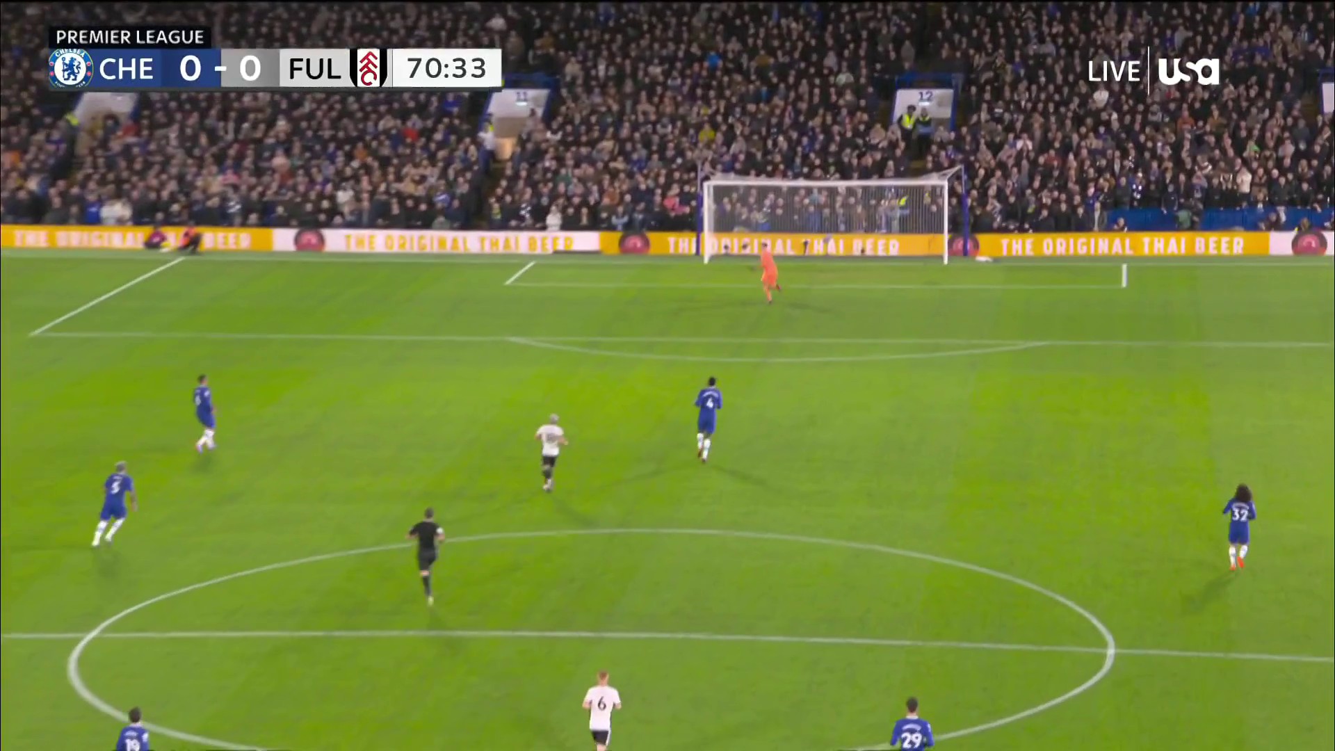 Mitrovic was VERY close to scoring from midfield. 

📺: @USA_Network 
#MyPLMorning | #CHEFUL”