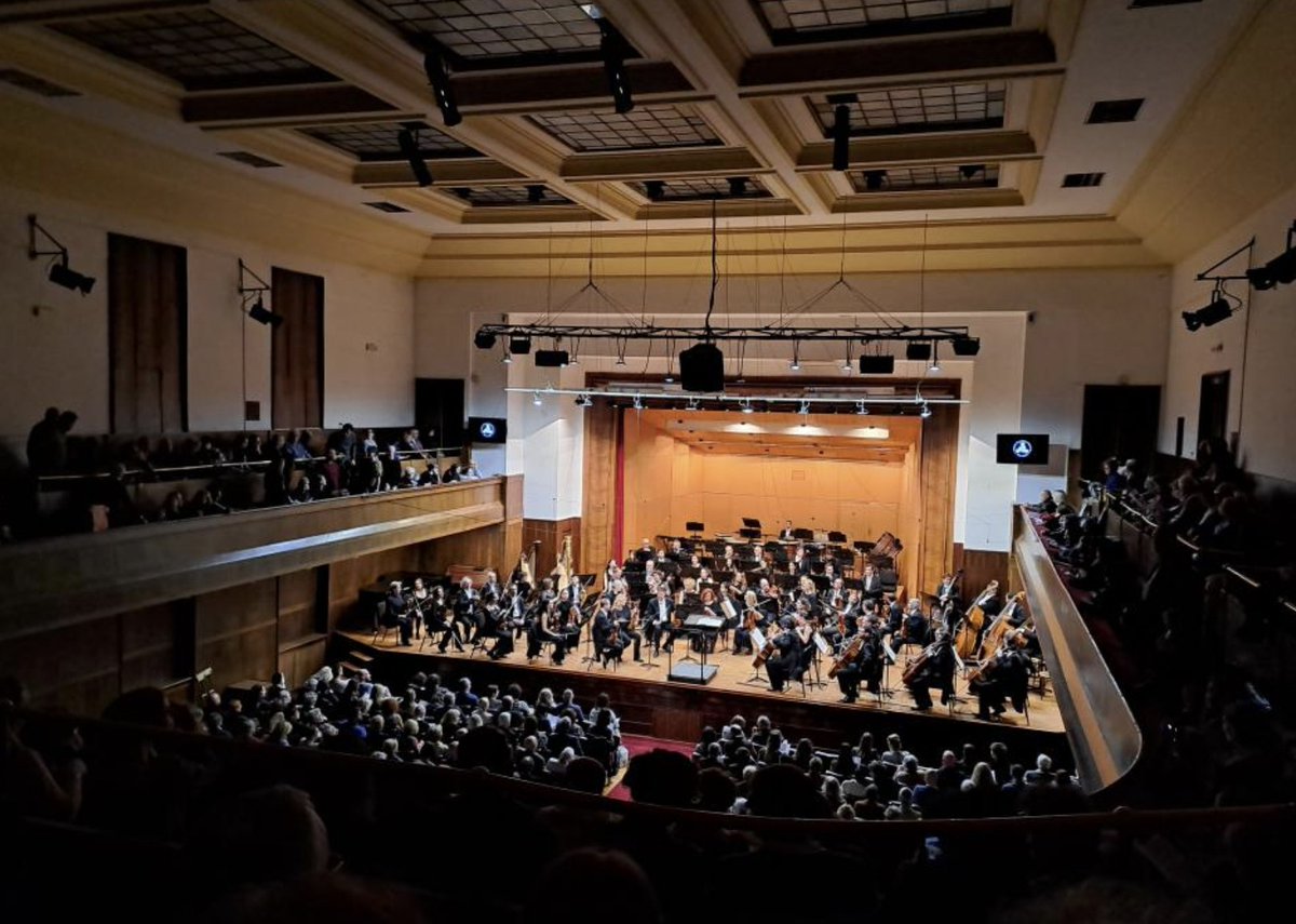 Prepuni Kolarac veceras na koncertu @BGFilharmonija 😍  Debussy, Ravel & Gershwin na programu.