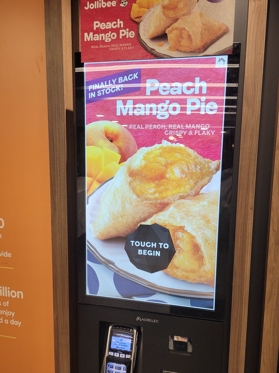 In London for the weekend with Neous - 1st stop #jollybee for a like bit of #chicken joy and a mango pie!