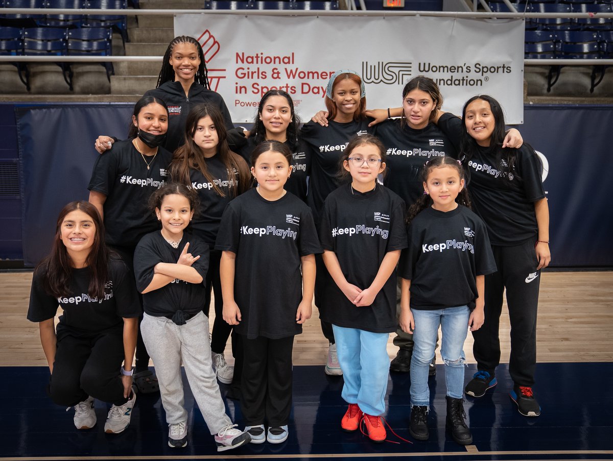 WomensSportsFdn's tweet photo. To celebrate #NGWSD2023, we hosted an Athlete Ambassador Program event w/ National Partner @Delta. 40 girls from the D.C. community & WSF champion athletes joined us and @HowardU to recognize the day. Learn more: https://t.co/kupeqUQAwH #KeepPlaying #KeepServing #KeepClimbing https://t.co/W6XElXUoGq