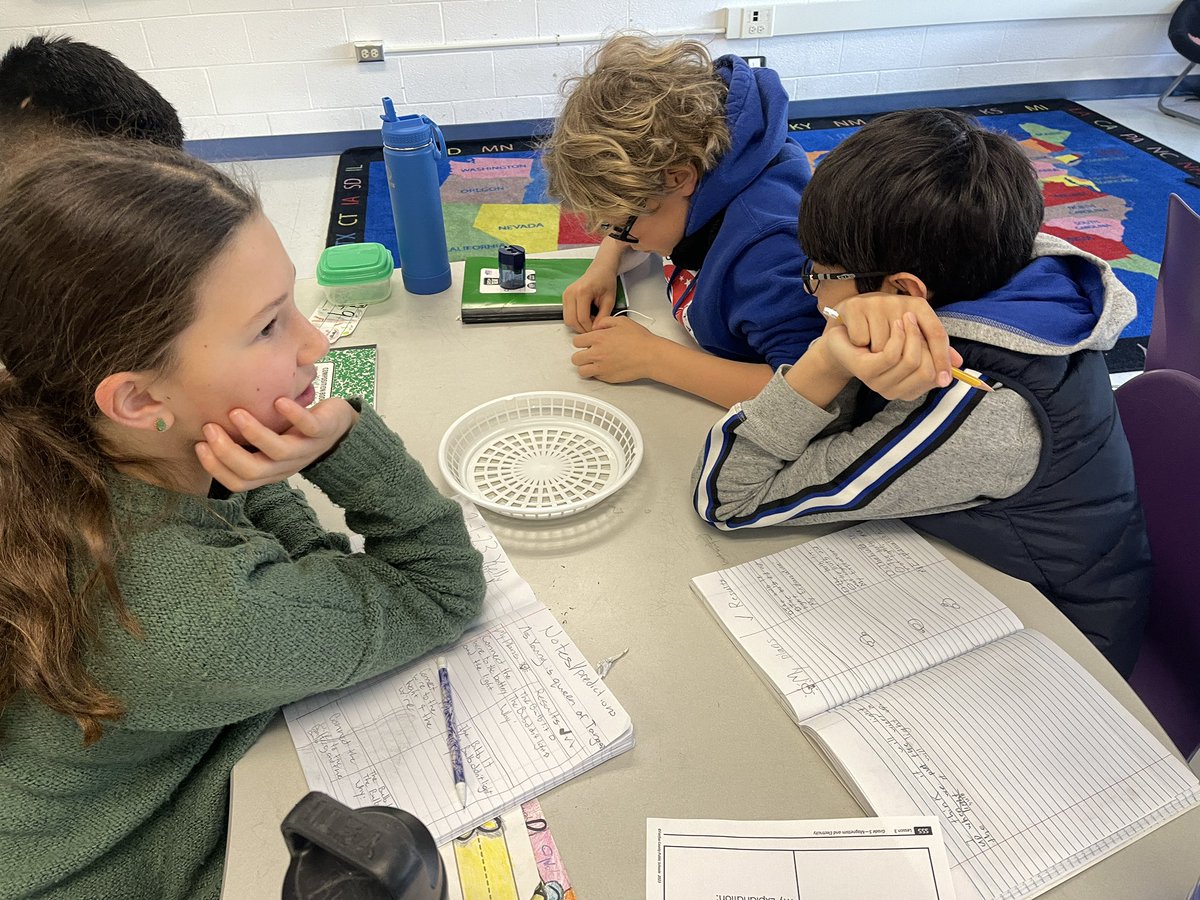 MsYoungStrat's tweet photo. Creating circuits and making lightbulbs shine! This was a challenge, but everyone stuck with it and SUCCEEDED! ✨💡✨@StratfordLndgES @FCPSScience https://t.co/Zv8XerXXCR