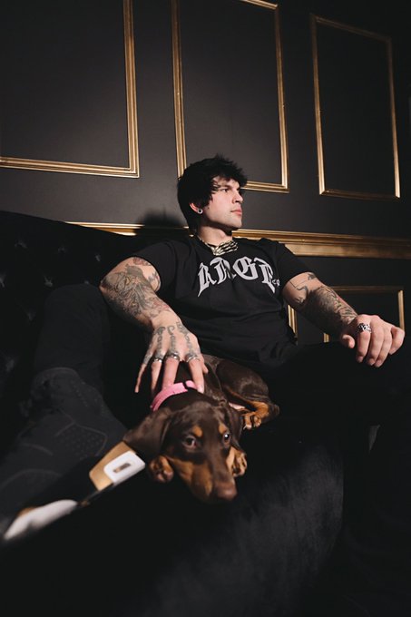 Dog dad https://t.co/ayQi9HJvWt