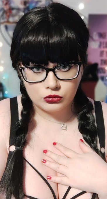Sexy Wendesday 🤭 #Wednesday #wednesdayaddams #wednesdaynetflix #wednesdaycosplay #egirl #gamergirl #gamer<a href="/tag/wednesday"class="tags">#Wednesday</a><a href="/tag/wednesdayaddams"class="tags">#wednesdayaddams</a><a href="/tag/wednesdaynetflix"class="tags">#wednesdaynetflix</a><a href="/tag/gamer"class="tags"><span>#gamer</span></a><a href="/tag/gamergirl"class="tags"><span>#gamergirl</span></a><a href="/tag/wednesdaycosplay"class="tags"><span>#wednesdaycosplay</span></a><a href="/tag/egirl"class="tags"><span>#egirl</span></a>
