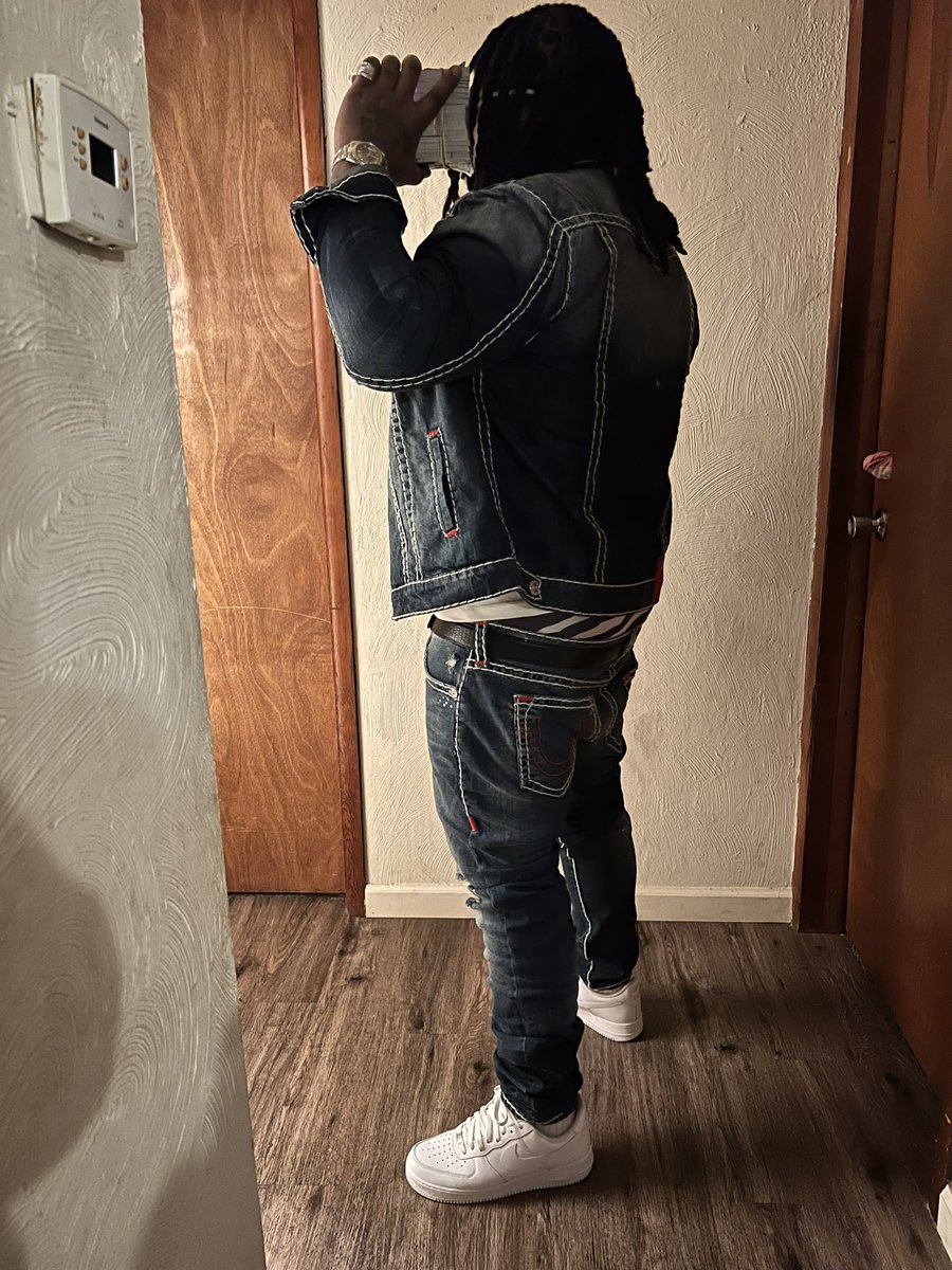 4626poonie's tweet photo. I Put the bullshit behind me now Iβm back in grind mode #BigPoon https://t.co/0pSFCKt3pz