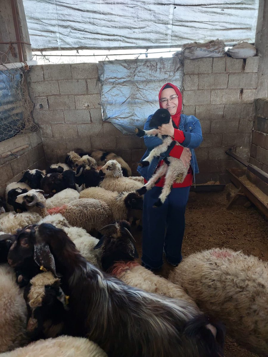 Sımsıkı sarılalım kardeşim aramızdan rüzgar bile geçmesin.