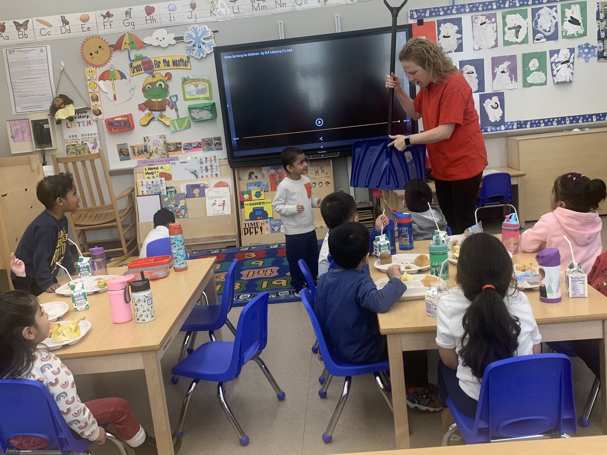 Mrs. Tillotson tweet media