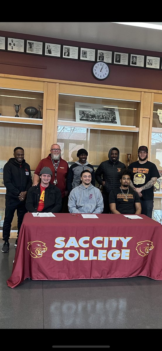 nickkpinee's tweet photo. Made it official today with all my guys and coaches who molded me to who I am today 💪🏻 @SacCityFB @Coach_SCoop @firestormfb https://t.co/hdS4BBE863
