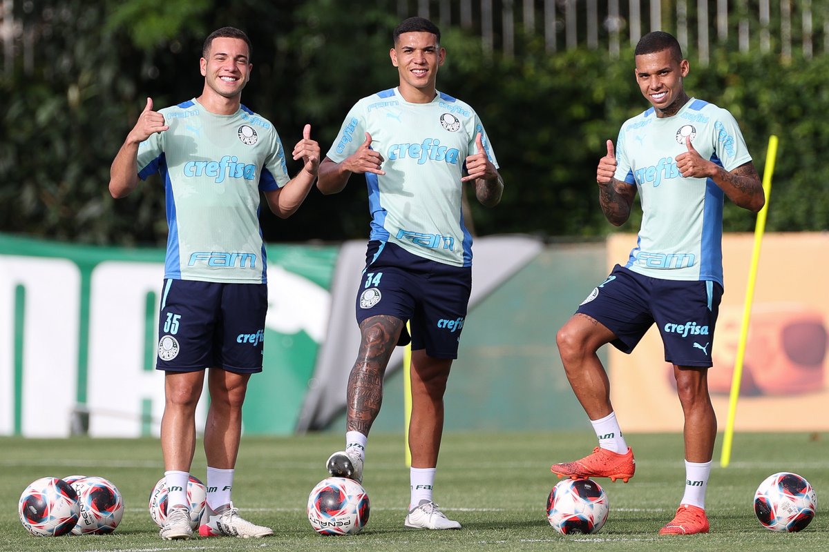 Palmeiras's tweet photo. #CriasDaAcademia 🤙👍

#AvantiPalestra https://t.co/6OKuH3RnWp