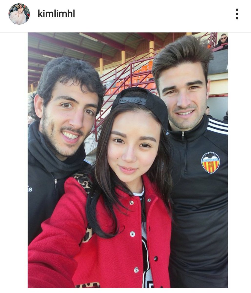 pulpista's tweet photo. Se retira del fútbol profesional don Antonio Barragán. Será recordado por marcar un golazo al Madrid, no sabe él ni cómo, y por zumbarse a la hija de Peter Lim.

Mucha suerte leyenda https://t.co/CaSy6fOVvD
