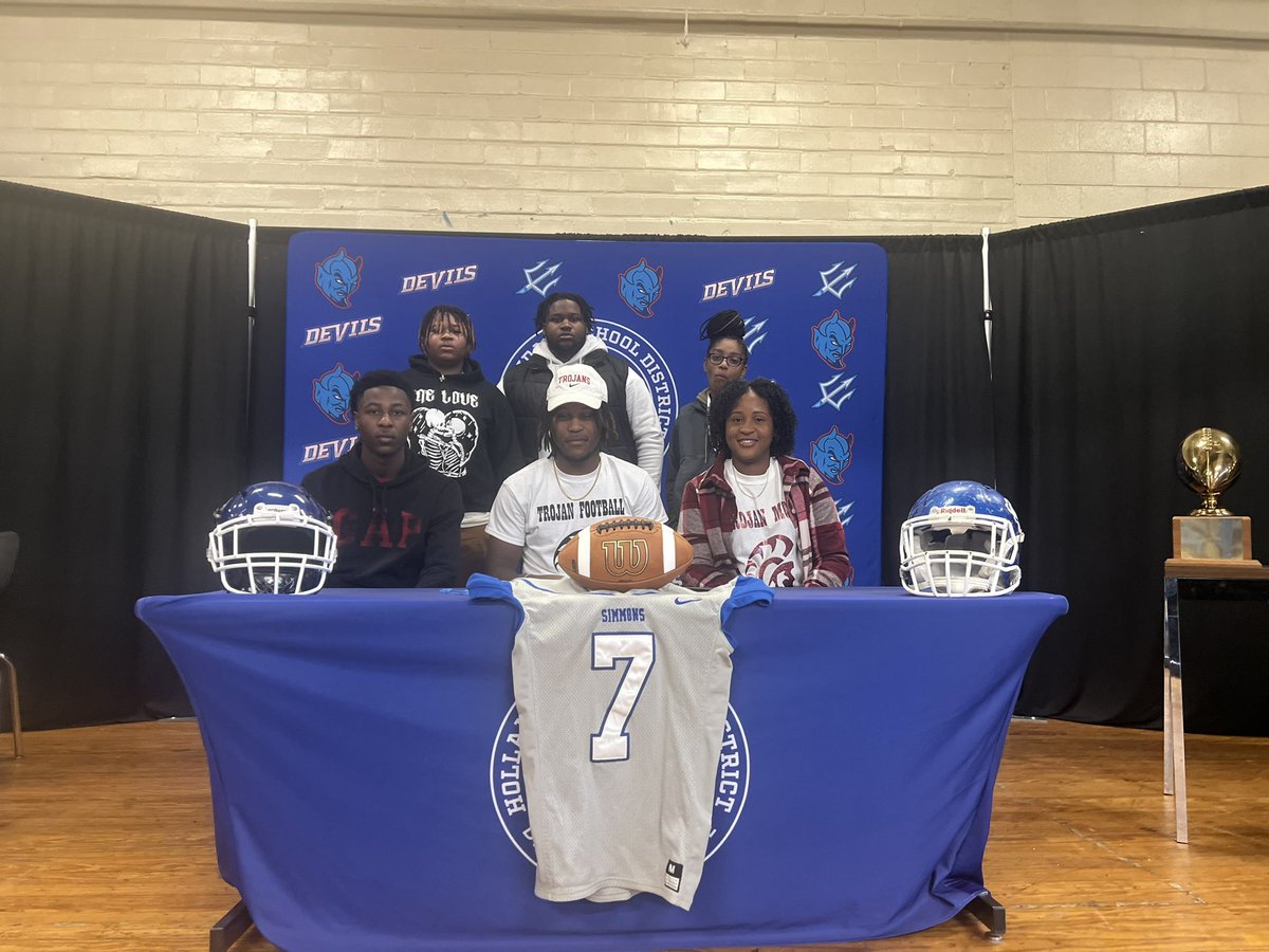 Signing Day ‘23 was a success! #GoBigBlue #HollanDynasty