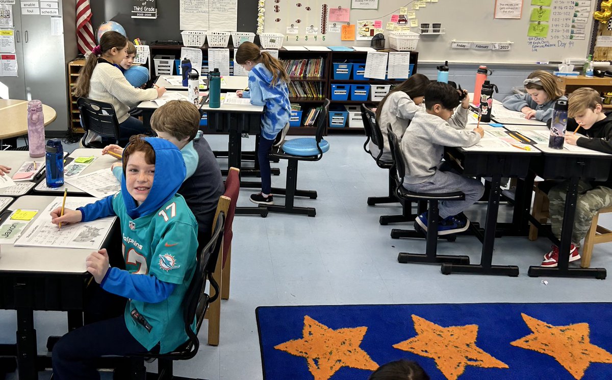 MsTaylorCucci's tweet image. We loved being able to do math and support @StJudeResearch #mathathon   #numbersfornate @RV_Rockets #RVRocketPride