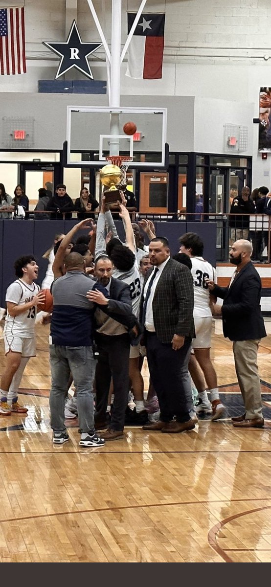 Chris Lara tweet media