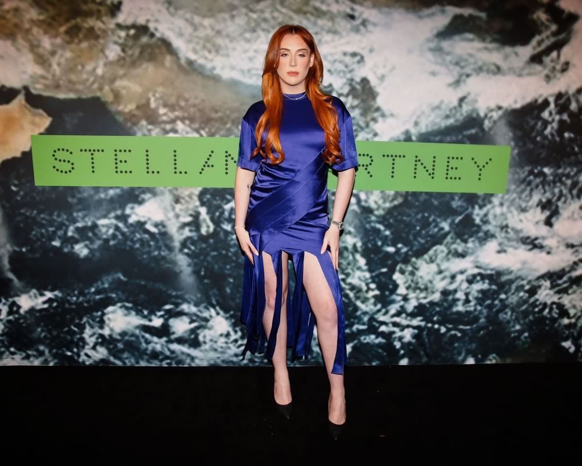 TreviAccess's tweet image. LOOK AT HER!! 😍 @trevimoran at the @StellaMcCartney x @adidas party 💚 

——
Dress by @StellaMcCartney 
Styled by @/ander__scott