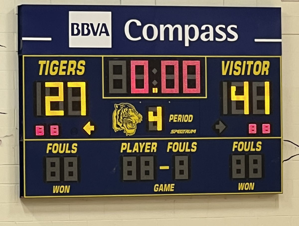PSJANORTHECHS's tweet photo. Lady Raiders WIN 27-41 over Valley View!! @PSJAISD #north #Raiders https://t.co/X6ZTzz9SV5