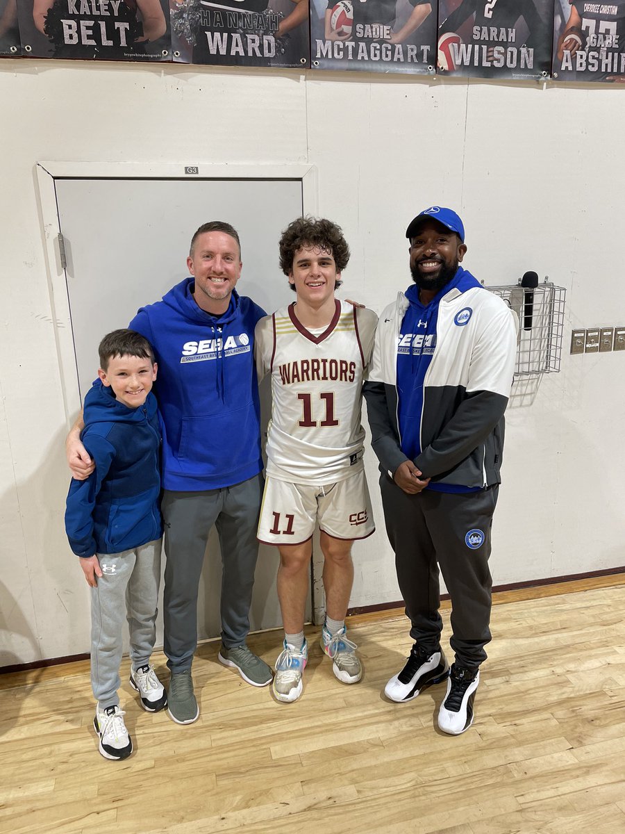 Jeremiah_Meder's tweet photo. @SEBARoundball FAMILY!
@CoachBoMason1 @CoachBrad_ https://t.co/hgYjaPBy9b
