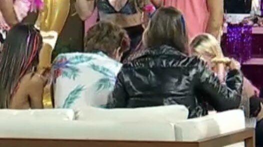 unxargmasentw's tweet photo. ellos dos 
#GH #GranHermano22 #poolpartyengh #GranHermano2023 #GH22 #GH23 https://t.co/tb2pbh6OSn
