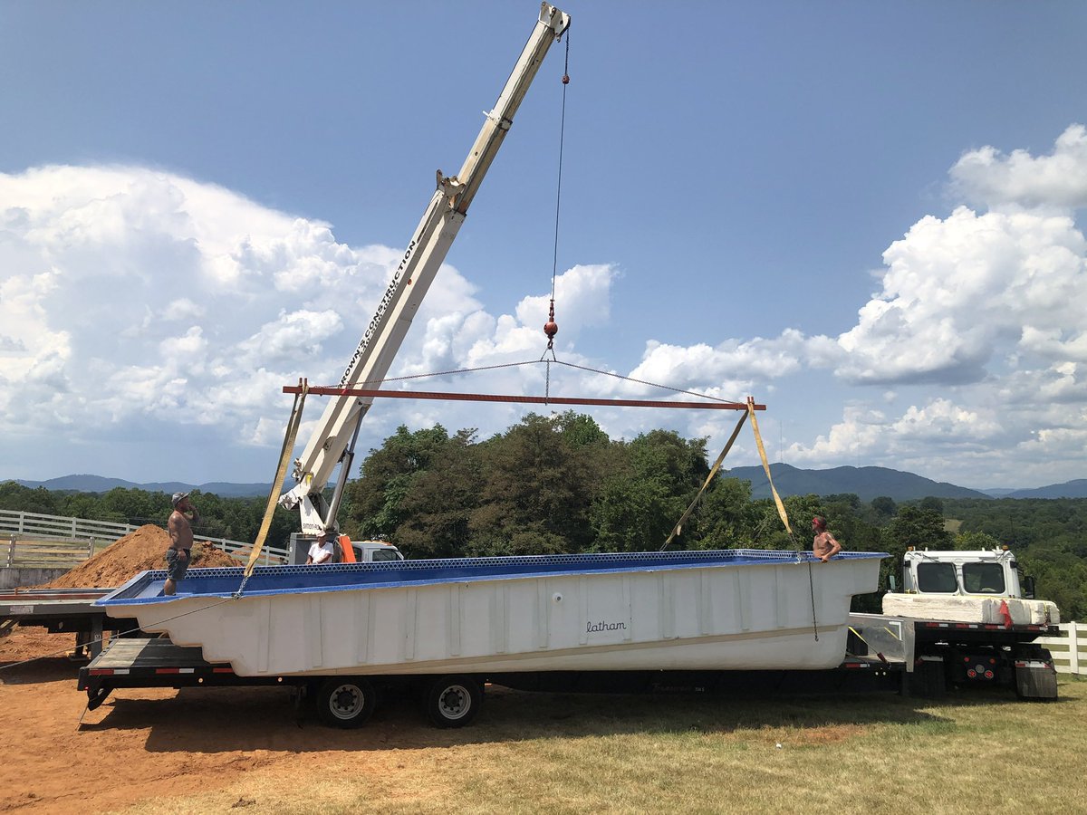 Pool shell delivery