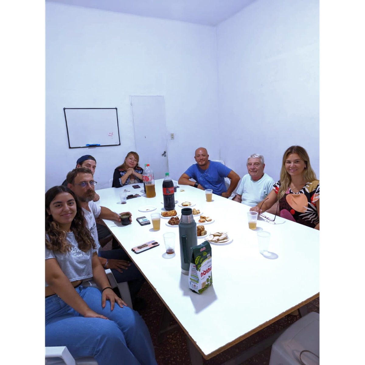 UCEDEHUR's tweet photo. Siguen las reuniones con los distintos frentes políticos para poder dialogar sobre los problemas que afecta al Municipio de Hurlingham .🗣
Hoy con nosotros @GiorginiAndrea de Juntos por el cambio de Hurlingham y Fito Perosio del Partido Vecinal también de Hurlingham  . https://t.co/U2iDvgS6ru