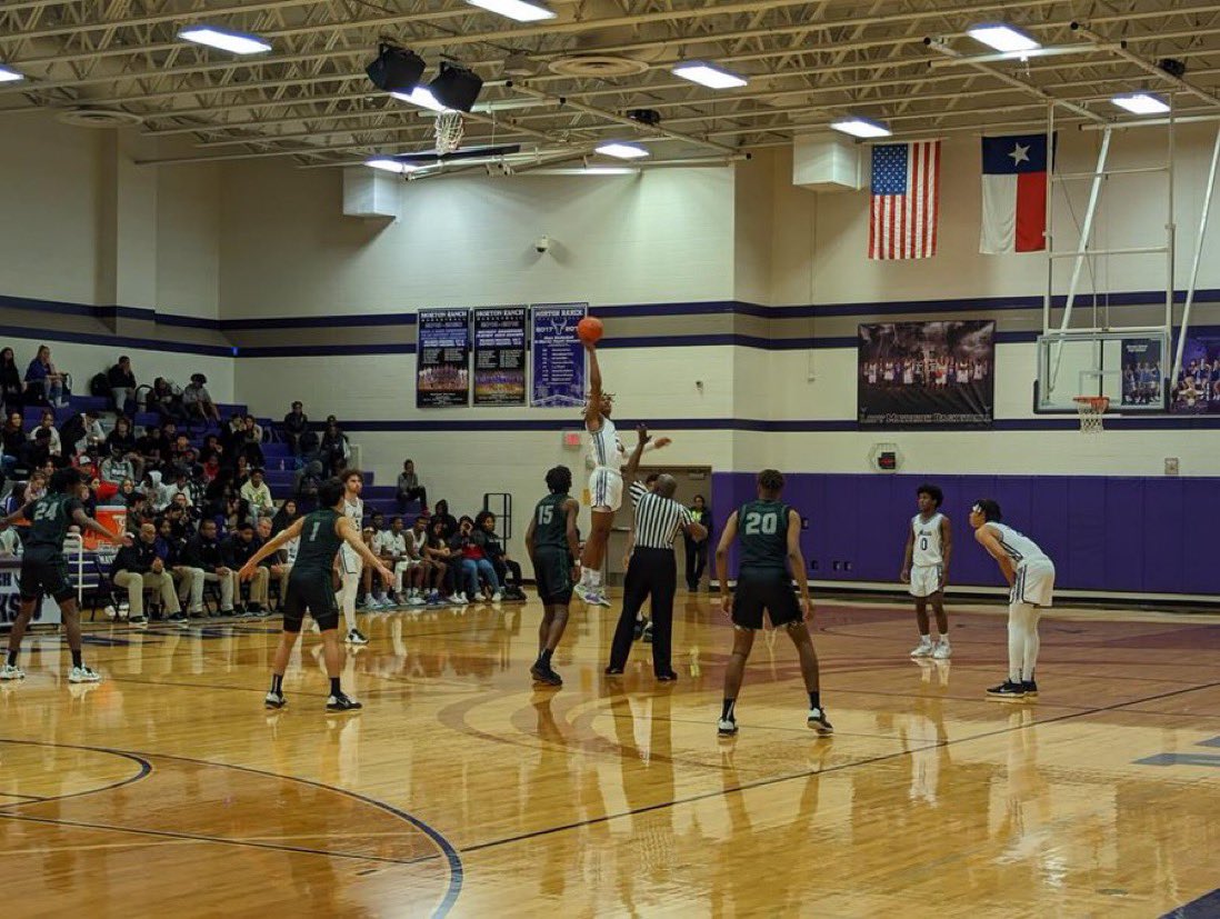 MCRamsHoops's tweet photo. 19-6A Varsity Final: 🐏 52 Mavericks: 50 Also congrats @CoachByrd323 and our JV Green on their comeback victory! 🐏 was lead by Super Soph @jmash_24  with 31 pts @CalebDavis_2023 9 pts &amp; Christian Joe with some 🔑 buckets!  Great TEAM defense! https://t.co/umRRkVbUt6