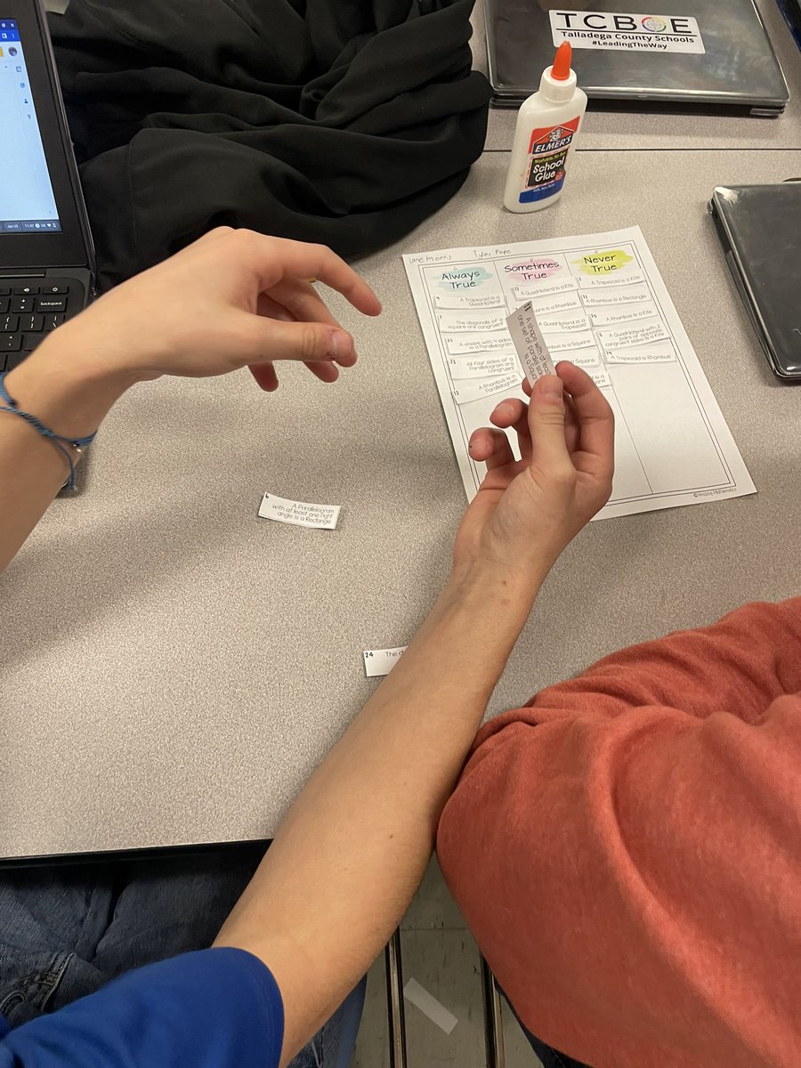 Emily Reynolds tweet media