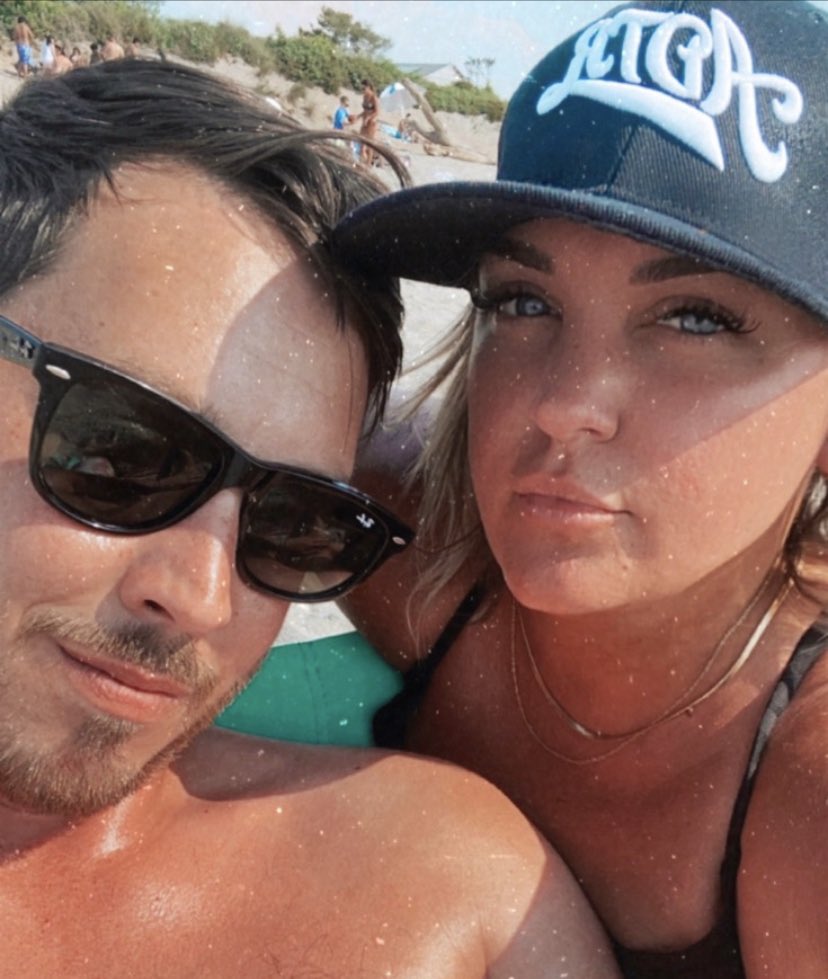 jmastrianni_'s tweet photo. It’s -17 with the windchill for the love of god bring back summer @stephanielilly_ 🌴 https://t.co/EpaVH9Hcs0