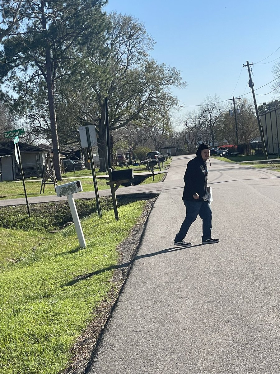 AT&amp;T Deer Park is letting the community know we are here for their fiber needs. #ATT #ATTFIBER <a href="/OcampoSTX/">locampo_stx</a> <a href="/CanasofSTX/">Angela Cañas</a>
