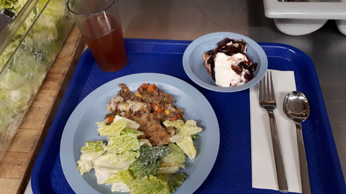 michelebabchuk's tweet photo. I had the chance to visit Hem'?aelas Community Kitchen in #CampbellRiver this past week where a delicious dinner for over 80ppl was prepared &amp; served by Daybreak Rotary.  Thank you to Ian Baikie for the tour &amp; for the great work you, your team, &amp; volunteers do in our community! https://t.co/3Jz667APNz